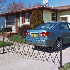 Outsunny Expanding Trellis Fence, Freestanding Movable Fence, Foldable Garden Screen Panel, 300 x 103.5 cm, Dark Brown - 2