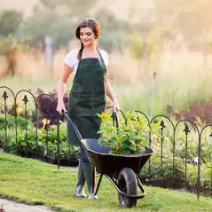 Outsunny Decorative Garden Fencing, 83cm (H) x 3m (L) 5PCs Outdoor Picket Fence Panels, Rustproof Metal Wire Landscape Flower Bed Border Edging Animal Barrier, Black - 2