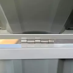 Outsunny 5ft x 3ft Garden 2-Bin Steel Storage Shed, Double Rubbish Storage Shed, Hide Dustbin w/ Locking Doors and Openable Lid - 9