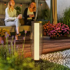 Outsunny Garden Solar Lamp, 71.5 cm Tall Metal Floor Lamp, Auto On/Off LED Solar Garden Light with Metal Wire Shade, IP44 for Outdoor, Porch, Pathway, Terrace, Black - 8