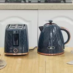 HOMCOM 1.7L 3000W Fast Boil Kettle & 2 Slice Toaster Set, Kettle and Toaster Set with Auto Shut Off, Browning Controls, Blue - 7