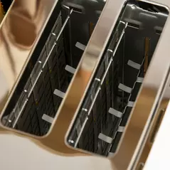 HOMCOM Four-Slice Rippled Toaster - White - 9