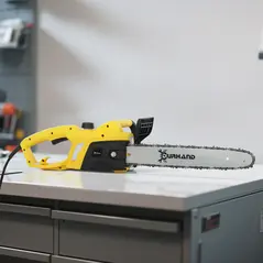 DURHAND 2000W Powerful Electric Chainsaw, 16" Aluminium Blade Portable Corded Chain Saw, 7250rpm Chain Saw for Garden Tree Pruning, 13m/s Chain Speed Auto Chain Lubrication to Cut Wood, Yellow - 8