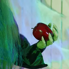 HOMCOM 180 cm Life Size Halloween Animated Standing Witch, Spooky Witch with Glowing LED Eyes,  Battery Operated - 8