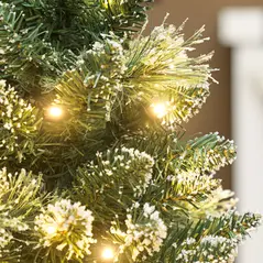 HOMCOM 60 cm Prelit Small Christmas Tree, Snow Flocked Tabletop Mini Xmas Tree with 35 LED Lights, Pine Cones and Linen Cover Base, Battery Operated, Green - 8