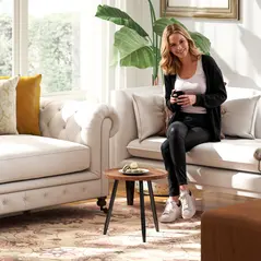 HOMCOM Modern Round Coffee Table with Steel Frame for Small Space, Sofa Beside, Living Room, Bedroom, Chestnut Wood Effect - 9