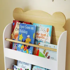 AIYAPLAY Kids Bookshelf, 3 Tier Children Bookcase, Bear Theme Toddler Space-Saving Bookcase for Living Room, White - 9