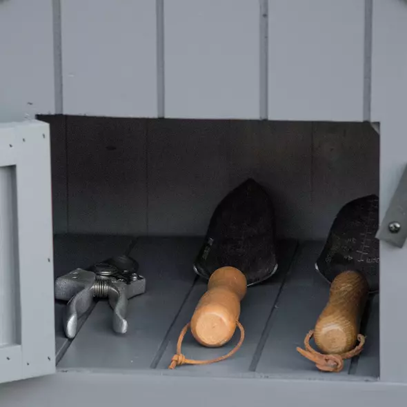 Outsunny Garden Outdoor Storage Shed Outdoor Tool Shed with 3 Shelves and Tilt Roof, 129x51.5x180cm, Grey - 8