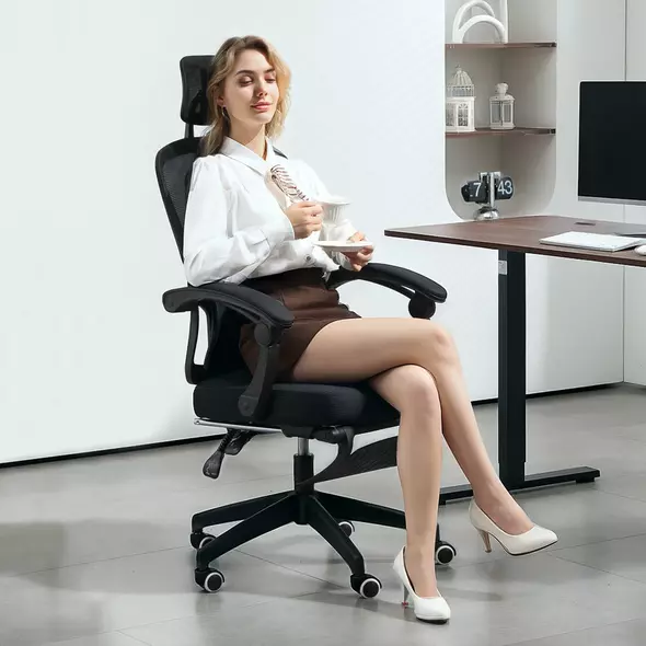 HOMCOM Ergonomic Office Chair, Mesh High Back Desk Chair with Adjustable Lumbar Support and Headrest, Footrest, Reclining Executive Swivel Computer Chair for Home Study, Black - 2