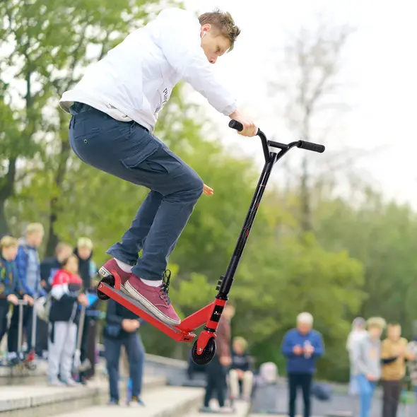 HOMCOM Street Stunt Scooter Intermediate and Beginner Freestyle Tricks Scooters For 14+ Teens Adult w/ Rear φ10cm Wheel & Brake - Red - 2