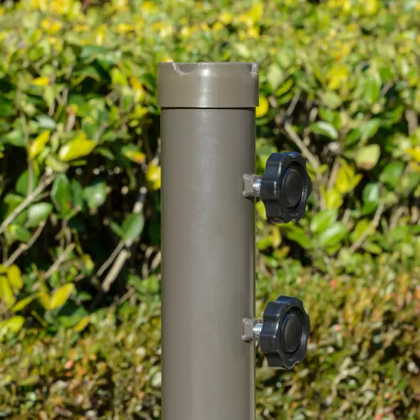 Outsunny 2.7m Banana Parasol Cantilever Umbrella with Crank Handle, Double Tier Canopy and Cross Base for Outdoor, Hanging Sun Shade, Green - 8